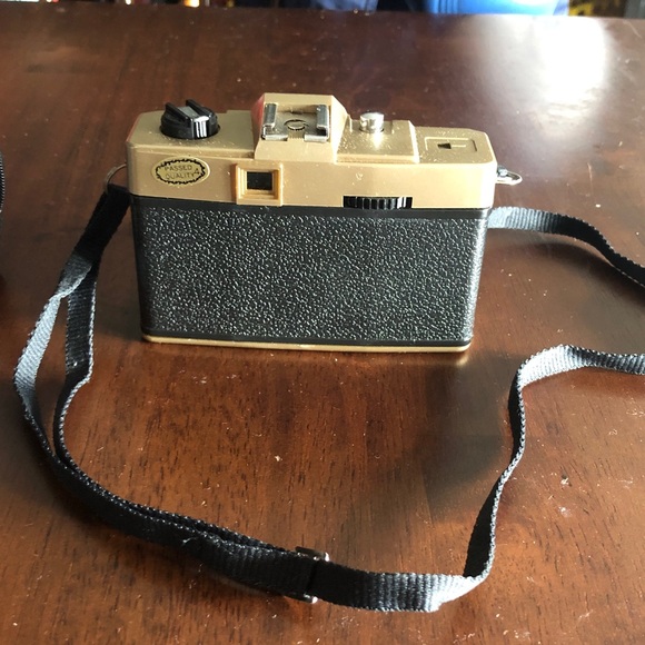 Caesars Vintage Camera - Picture 6 of 12